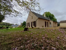 Maison familiale, environnement boisé, vie de plain pied