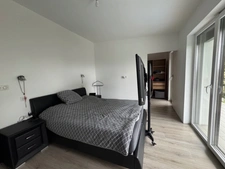 Maison passive 4 Chambres avec Piscine Chauffée, Étang et Performances Écologiques
