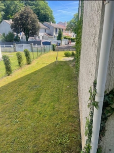 Maison familiale, 5 pièces avec jardin et garage proche commodité 