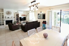 Dpt Var (83), à vendre SAINT CYR SUR MER maison P5 de 100 m² - Terrain de 554,00 m² 