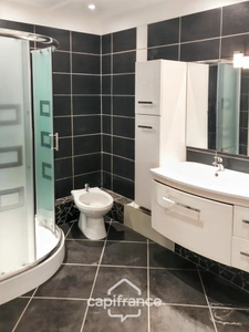 Apartment for sale, 3 rooms + terrace, TOULON (83)