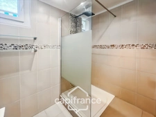 Appartement à vendre 4 pièces LA CIOTAT (13) - 74m2  terrasse vue mer - cave - au calme - à pieds centre ville.