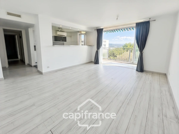 Appartement à vendre 4 pièces LA CIOTAT (13) - 74m2  terrasse vue mer - cave - au calme - à pieds centre ville.