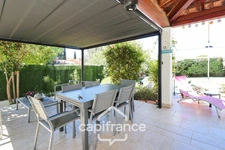 Dpt Var (83), à vendre SAINT CYR SUR MER maison P5 de 100 m² - Terrain de 554,00 m² 