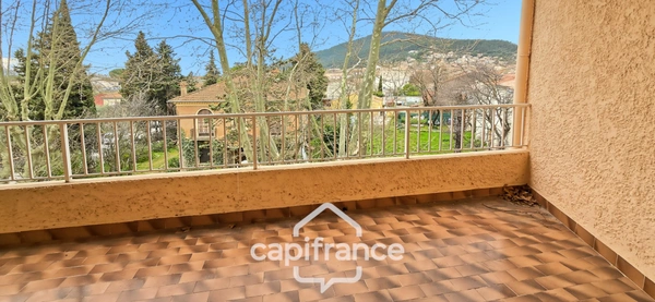 Appartement à vendre 3 pièces CUERS (83)