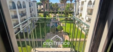 Apartment for sale 4 rooms SANARY SUR MER (83) + 2 garages + Parking.