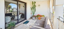 Apartment for sale 4 rooms SANARY SUR MER (83) + 2 garages + Parking.