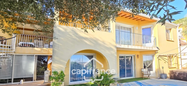 Maison à vendre 5 pièces LA FARLEDE (83)+garage double.
