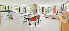 Appartement à vendre 3 pièces Rdc 3 parkings 2 garage BANDOL (83)