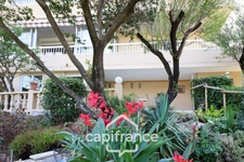Dpt Var (83), for sale TOULON SERINETTE 4-room apartment + large garden level.  