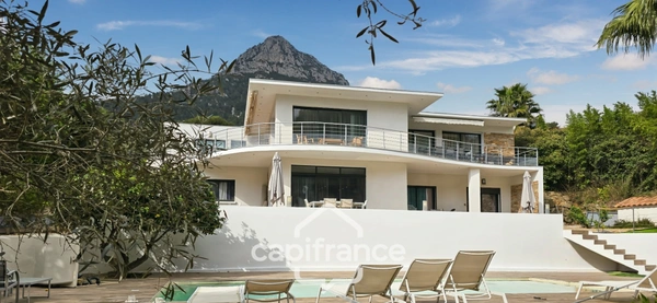 Maison à vendre 7 pièces LA VALETTE DU VAR (83)