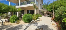 Appartement à vendre 3 pièces Rdc 3 parkings 2 garage BANDOL (83)