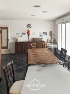 Apartment for sale, 3 rooms + terrace, TOULON (83)