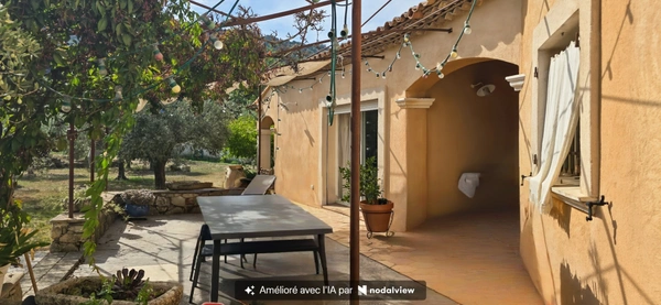 Maison à vendre Villa 6 pièces + piscine terrain 3000m² SOLLIES TOUCAS (83)