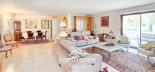 Apartment for sale 4 rooms SANARY SUR MER (83) + 2 garages + Parking.