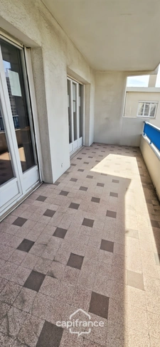 Apartment for sale, 3 rooms + terrace, TOULON (83)
