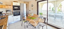 Apartment for sale 4 rooms SANARY SUR MER (83) + 2 garages + Parking.