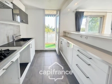 Appartement à vendre 4 pièces LA CIOTAT (13) - 74m2  terrasse vue mer - cave - au calme - à pieds centre ville.