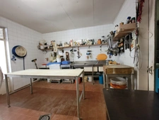 Corps de ferme – 1 280 m² de hangars + maison DPE B – Saint-Sever (40)