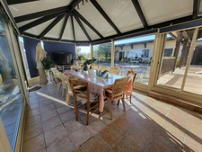 Corps de ferme – 1 280 m² de hangars + maison DPE B – Saint-Sever (40)