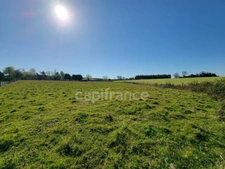 Corps de ferme – 1 280 m² de hangars + maison DPE B – Saint-Sever (40)
