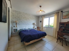 Single-storey 3-bedroom property · Saltwater swimming pool · Underfloor heating