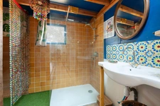 Vielle-Tursan – Une maisonnette singulière au cœur d’un terrain boisé de 4 800 m²
