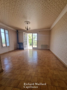 EXCLUSIVITÉ — Maison de caractère à rénover — Cadre naturel exceptionnel  sur 3 300 m² de terrain