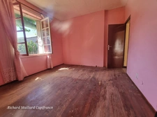 Maison ancienne à rénover + terrain constructible 809 m² — Bressols