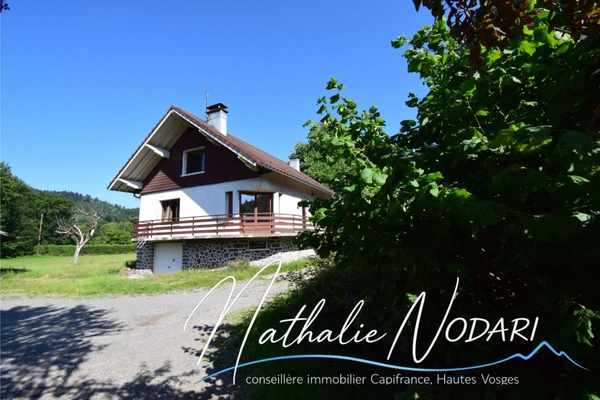 Maison avec terrain arboré de 2 200 m² à Fresse-sur-Moselle