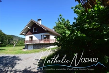 Maison avec terrain arboré de 2 200 m² à Fresse-sur-Moselle
