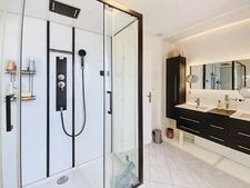 *** VILLA * 4 CHAMBRES * TERRAIN * PISCINE ***