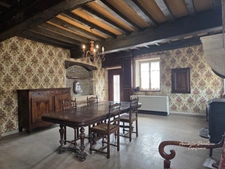 Maison de village- FARGES LES MACON (71)