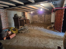  Charme de l'ancien : Maison familiale avec jardin, offrant 240m2 de surface totale au sol