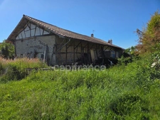 Le charme de la pierre et l'authenticité bressane ! 🏡 ✨