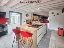 11-room property for sale in LA CHARTRE SUR LE LOIR (72) with loft, gîte, indoor pool and spa – 324 m² of living space – 7 bedrooms – 5,130 m² of land