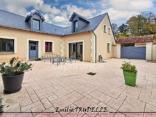 11-room property for sale in LA CHARTRE SUR LE LOIR (72) with loft, gîte, indoor pool and spa – 324 m² of living space – 7 bedrooms – 5,130 m² of land