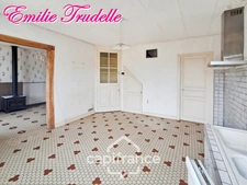 Single-storey 3-room house for sale in CHAHAIGNES (72) with landscaped garden and large garage