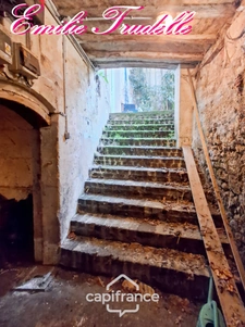 Maison à vendre 6 pièces LA CHARTRE SUR LE LOIR (72) Maison de caractère – cœur de ville – 181 m² – cour, dépendance et caves 