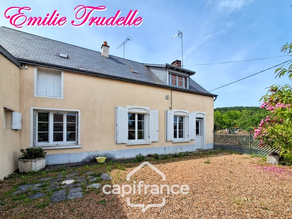 Maison à vendre plain-pied 3 pièces CHAHAIGNES (72) avec jardin arboré et grand garage