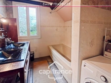 House for sale, 6 rooms, 138m², TORCE EN VALLEE (72) - 3/4 bedrooms + apartment, pond, pool on landscaped grounds of 8500m²
