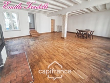 Maison à vendre 6 pièces LA CHARTRE SUR LE LOIR (72) Maison de caractère – cœur de ville – 181 m² – cour, dépendance et caves 