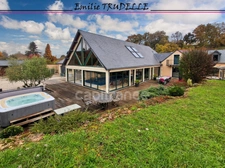 11-room property for sale in LA CHARTRE SUR LE LOIR (72) with loft, gîte, indoor pool and spa – 324 m² of living space – 7 bedrooms – 5,130 m² of land