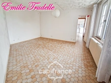 Single-storey 3-room house for sale in CHAHAIGNES (72) with landscaped garden and large garage