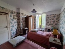 House for sale in CHAHAIGNES (72), 5 rooms, 4 bedrooms + building plot with garages