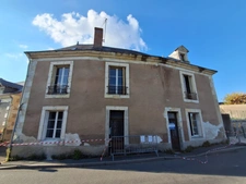 House for sale in CHAHAIGNES (72), 5 rooms, 4 bedrooms + building plot with garages