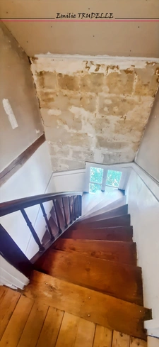 Dpt Sarthe (72), à vendre LA CHARTRE SUR LE LOIR maison 5/6 chambres BORD DE LOIR  terrain de 275m²