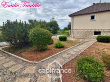 Dpt Sarthe (72), à vendre SAINT CALAIS maison P3, 1 chambre, terrain clos 483 m² et sous-sol