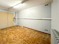 Apartment for sale 8 rooms SAINT CALAIS (72) Real estate complex with great potential: commercial premises + duplex apartment with patio