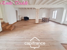 House for sale, 6 rooms, LA CHARTRE SUR LE LOIR (72) Character house – town center – 181 m² – courtyard, outbuilding and cellars 